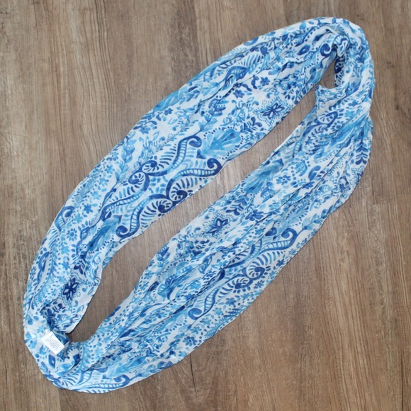 Infinity Scarf - Picture 2 of 3